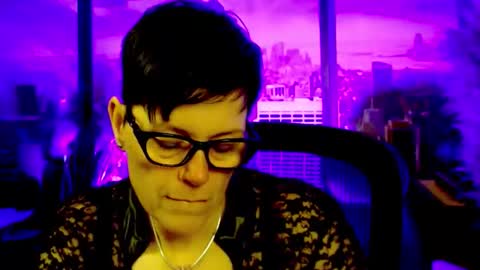Snapshot of mollysun chatting on 04-23-26, 04:42 MollySun Nina Randmann online show from 04-23-26, 04:42