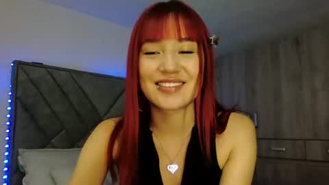 Snapshot of mollywalter chatting on 07-18-26, 09:24 mollywalter online show from 07-18-26, 09:24