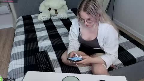 Yungsatou online show from 06-03-26, 02:33
