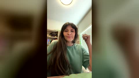 Molly online show from 06-05-26, 10:15