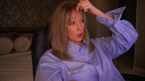 mollyymayy online show from 08-09-26, 03:23