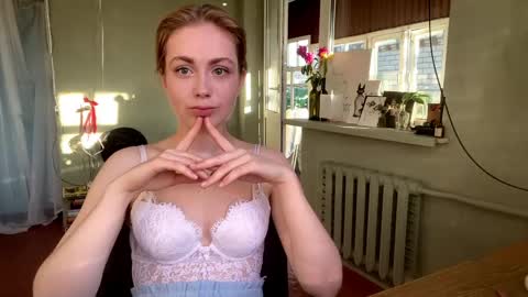 Snapshot of molyangel chatting on 06-06-26, 03:39 Oksana online show from 06-06-26, 03:39