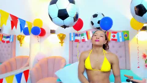 molyrestrepo online show from 06-17-26, 07:48