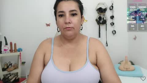 Snapshot of mom_17 chatting on 04-23-26, 12:23 Celeste online show from 04-23-26, 12:23