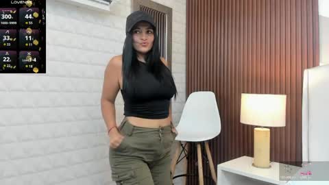 Snapshot of mommy_naughty_ chatting on 05-05-26, 11:18 Letty Smith online show from 05-05-26, 11:18