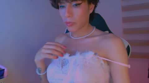 Snapshot of mommyandmartinvelvelt chatting on 06-14-26, 04:36 mommyandmartinvelvelt online show from 06-14-26, 04:36