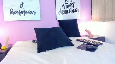 Kendall Evanz online show from 12-29-24, 06:05