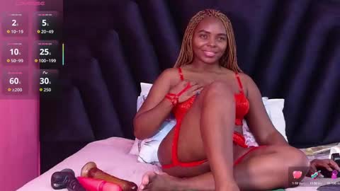 Snapshot of mommywebcam chatting on 10-29-25, 02:58 DINAH online show from 10-29-25, 02:58