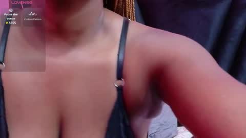 Snapshot of mommywebcam chatting on 11-23-25, 07:57 DINAH online show from 11-23-25, 07:57