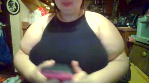 Snapshot of momnalexxie chatting on 08-08-26, 02:57 MommaLexxie online show from 08-08-26, 02:57