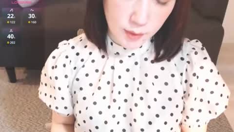 Momo online show from 05-22-26, 04:19