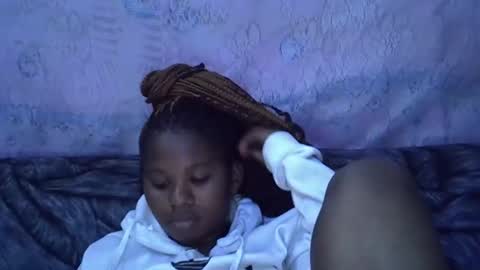 momsdoll online show from 01-11-26, 06:29