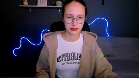 Mona  online show from 09-24-25, 07:39