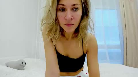 Mona online show from 10-29-25, 04:37