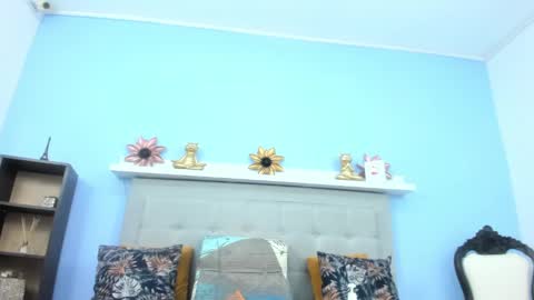 paola online show from 10-28-25, 02:31