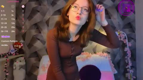 Snapshot of monanoir chatting on 11-29-25, 04:43 Mona online show from 11-29-25, 04:43