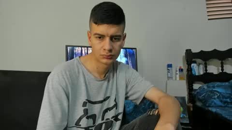 Snapshot of monarquia_ chatting on 12-08-24, 07:43 nicolas online show from 12-08-24, 07:43