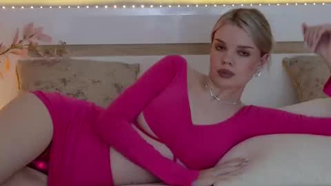 Monaxxx  online show from 12-14-24, 07:46