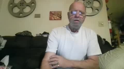 Snapshot of mondaymonday chatting on 12-16-24, 12:27 mondaymonday online show from 12-16-24, 12:27