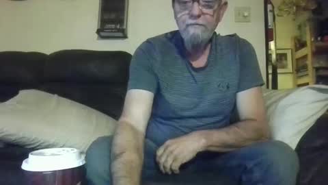 Snapshot of mondaymonday chatting on 10-07-25, 10:56 mondaymonday online show from 10-07-25, 10:56