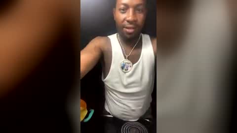 Snapshot of mone_babie_coo chatting on 07-12-26, 11:45 Moneybaby online show from 07-12-26, 11:45