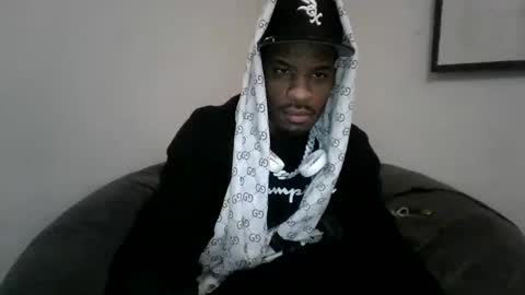 Snapshot of moneymanboy chatting on 09-29-25, 06:18 11nchmonster online show from 09-29-25, 06:18