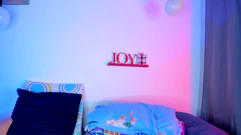 aleja      independent model       online show from 01-13-25, 05:02