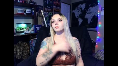 Snapshot of monica_lily chatting on 12-10-24, 03:55 Monica online show from 12-10-24, 03:55