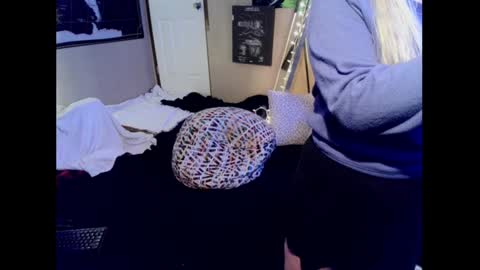 Snapshot of monica_lily chatting on 01-03-25, 03:44 Monica online show from 01-03-25, 03:44