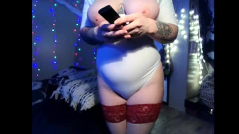 Snapshot of monica_lily chatting on 02-04-25, 08:38 Monica online show from 02-04-25, 08:38