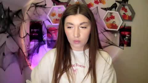 Snapshot of monica_sweets chatting on 10-09-25, 09:07 sweet girl and shine body online show from 10-09-25, 09:07