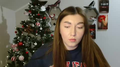 sweet girl and shine body online show from 11-28-25, 01:03