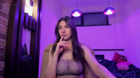 Snapshot of monica_vi chatting on 05-20-26, 04:07 Monica online show from 05-20-26, 04:07
