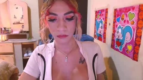 monicalimite123 online show from 02-25-26, 05:33