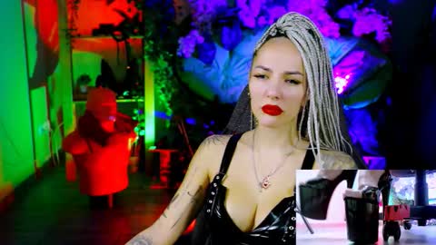 Snapshot of monicamaxwel chatting on 01-12-26, 11:15 Monika online show from 01-12-26, 11:15