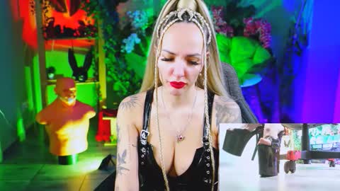 Snapshot of monicamaxwel chatting on 02-13-26, 10:44 Monika online show from 02-13-26, 10:44