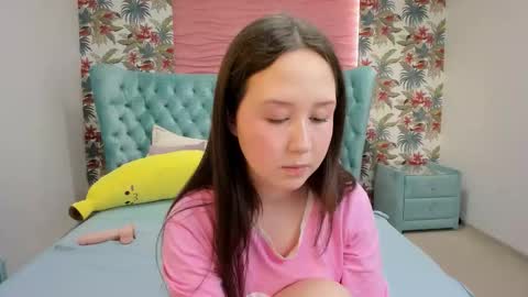 Monica online show from 11-27-25, 03:58