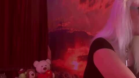 Monika    online show from 10-31-25, 02:56