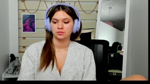 Monika online show from 01-21-25, 06:02