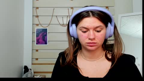 Monika online show from 01-22-25, 03:18