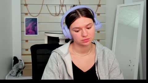 Monika online show from 01-27-25, 10:16