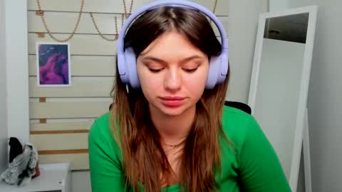 Monika online show from 02-10-25, 04:47