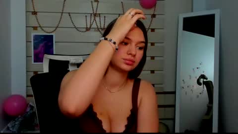 Monika online show from 02-12-25, 10:37