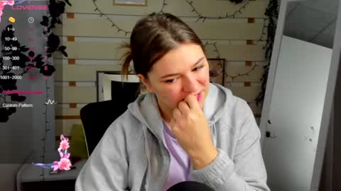 Monika online show from 03-31-26, 10:48