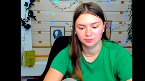 Snapshot of monika_youu chatting on 05-11-26, 04:04 Monika online show from 05-11-26, 04:04
