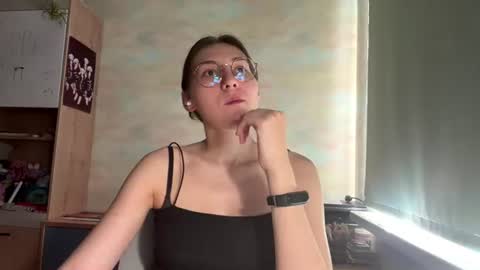 Snapshot of monikakotts chatting on 07-21-26, 02:30 Mia online show from 07-21-26, 02:30