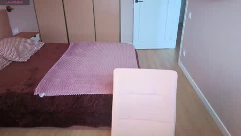 Snapshot of monikfoxy chatting on 02-24-26, 04:10 Monik online show from 02-24-26, 04:10