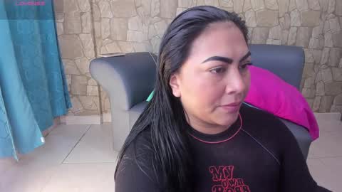 Snapshot of monikk__harrison chatting on 02-10-25, 12:08 monikk__harrison online show from 02-10-25, 12:08