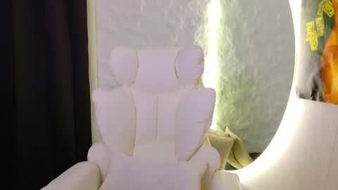 Ask me online show from 11-25-25, 05:40