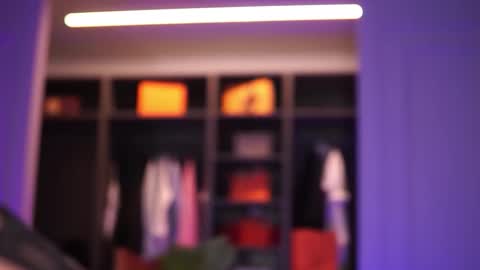 Moni online show from 10-09-25, 03:48